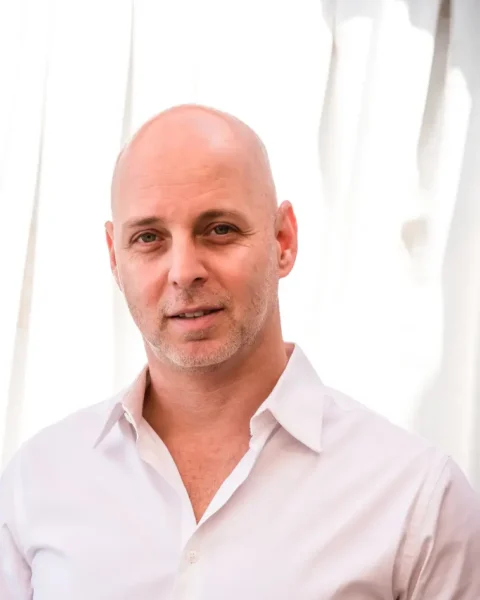 ראיון עם המחזאי אורן יעקובי