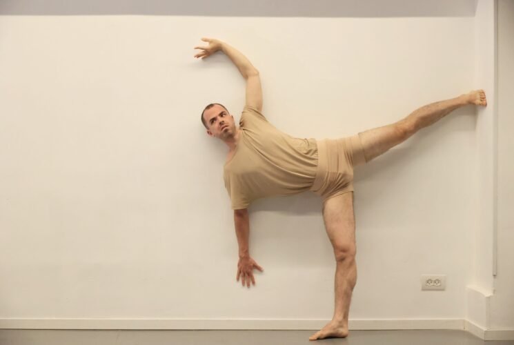 ניסויים נרשמים בגוף – ערב מחול בסטודיו אורה, סוזן דלל