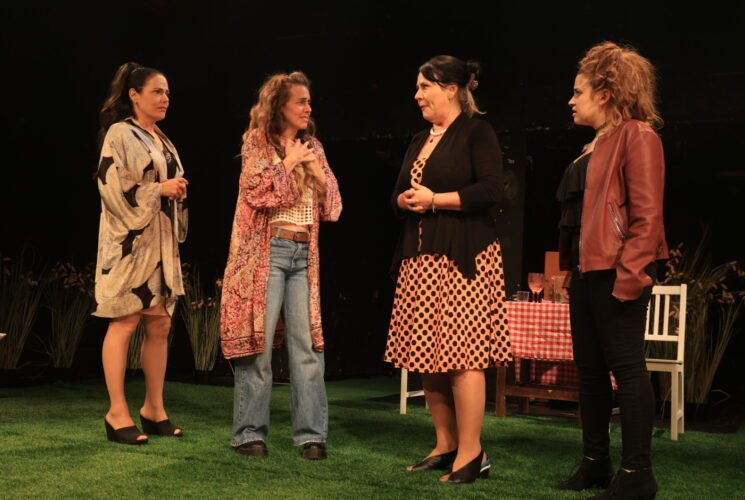 המאהבת בהבימה 4: אלגוריה שהיא גם סיפור מתח קומי