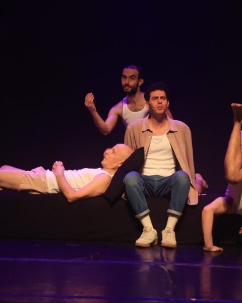 אבהות בתמונע – סקירה וביקורת