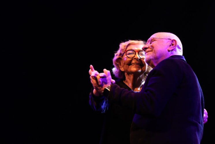 זמן איכות: הקראה מבוימת בהבימה