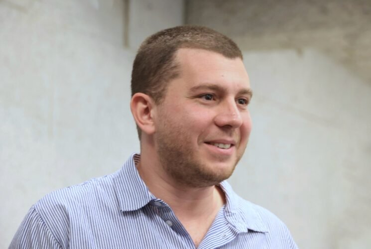 ראיון עם יותם גוטל, דרמטורג ומחזאי הבית של הבימה