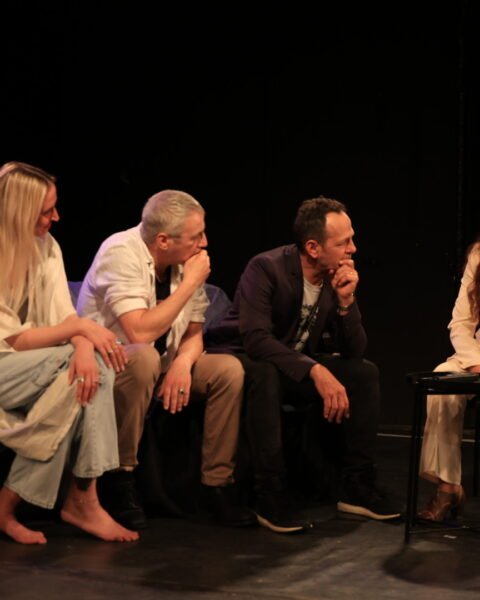 השתקפויות בתמונע