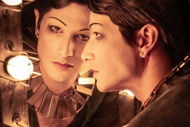 קברט בקאמרי