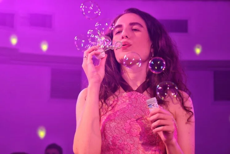 קווים לדמותו של הפרינג' בישראל