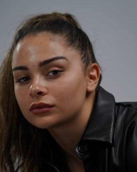 ראיון עם שירה אלמוזלינו, שחקנית בתחילת דרכה