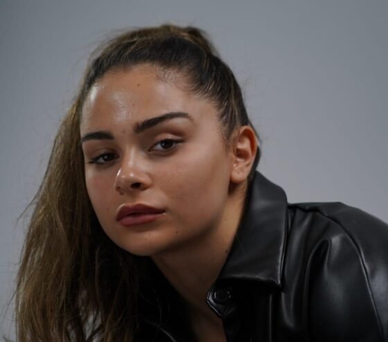 ראיון עם שירה אלמוזלינו, שחקנית בתחילת דרכה