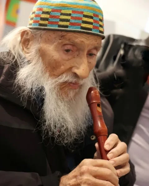 יעקב אגם – לזכרו