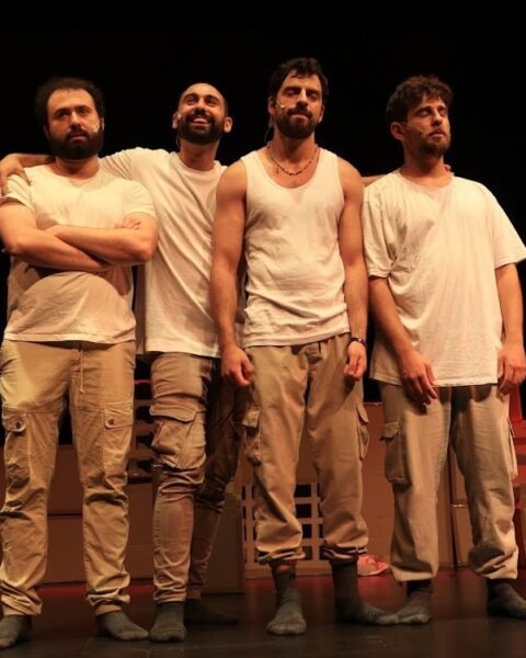 סוף תרנגול תיאטרון מיקרו