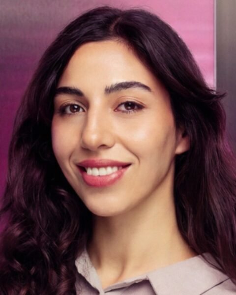 ראיון עם דועא בסיס, יוצרת רב תחומית